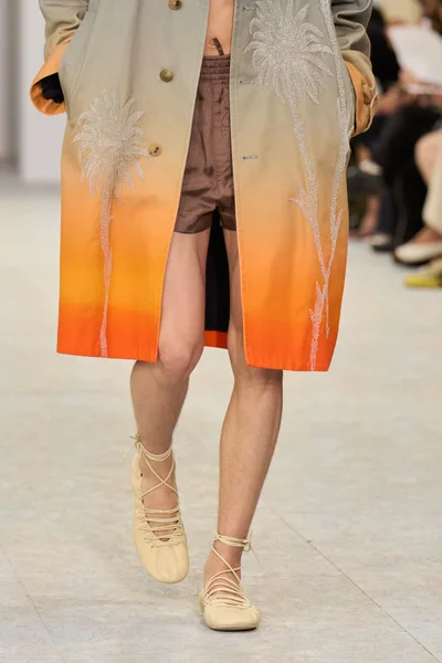 Look 94